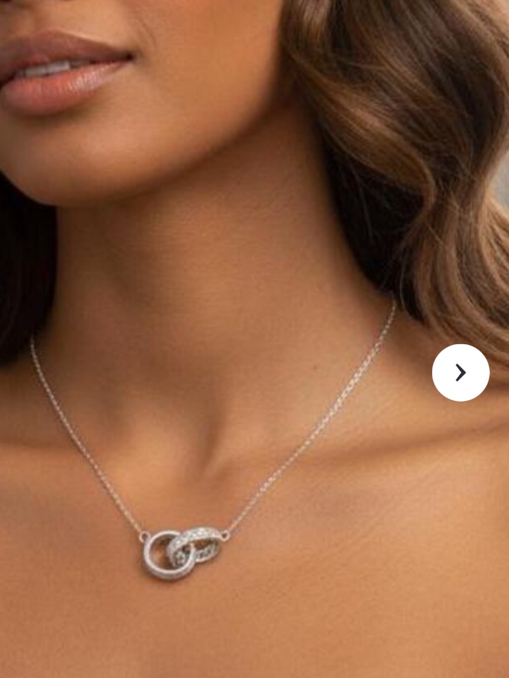 The dual perfection pendant necklace in 925 silver.